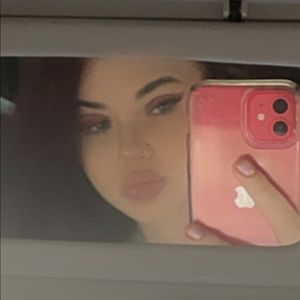 Meet your Posher, Kylee